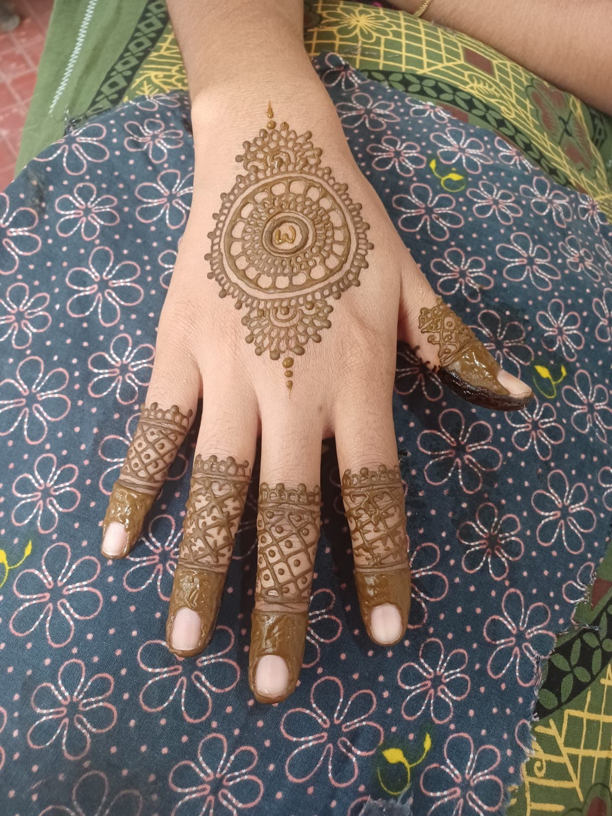 Sacred Medallion & Royal Backhand Lattice