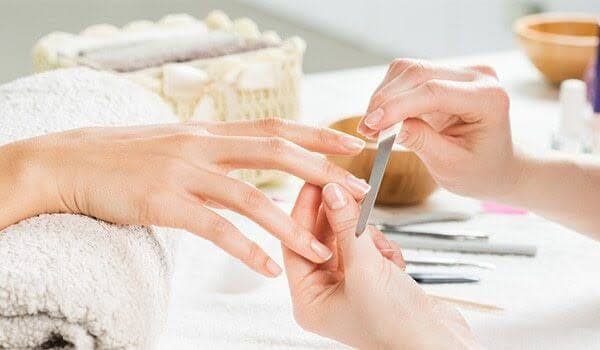 MANICURE